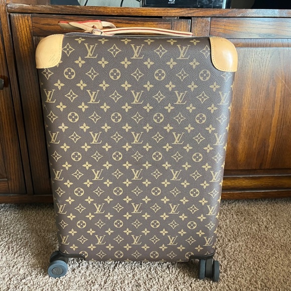 Louis Vuitton Carry On Suitcase Horizon 50 - Picture 2 of 8